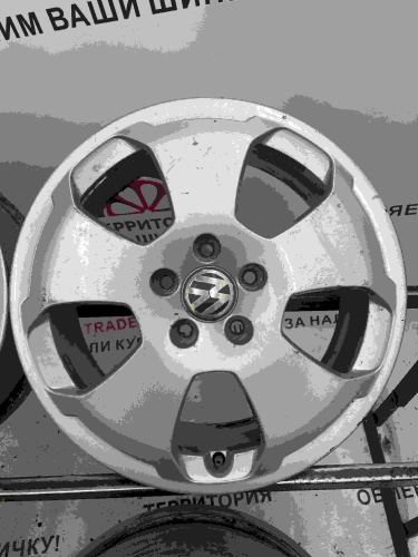 Диски Фольсвафген R17 5*112 ЕТ48 ЦО 57,1 6J