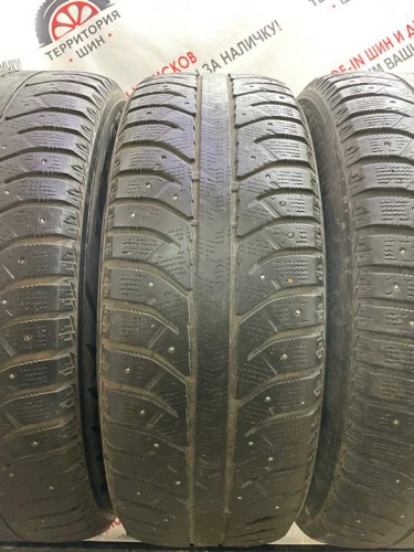 Bridgestone ice cruiser 7000 R17 235/65
