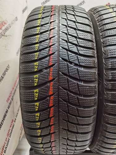 Bridgestone Blizzak LM001 R17	215/55