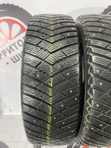 Goodyear UltraGrip Ice Arctic SUV R17 215/65