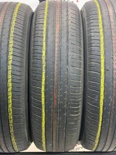 Bridgestone Dueler H/L 400 R17 215/70
