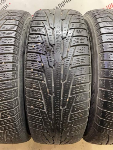 Nokian Hakka R16  215/65