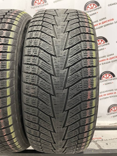 Hankook Winter I'Cept IZ2  R17 235/55