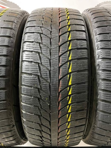 Triangle SnowLink R18 215/55