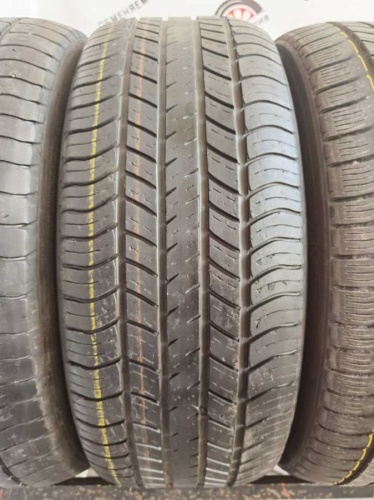 Michelin Latitude Tour HP R19 235/55
