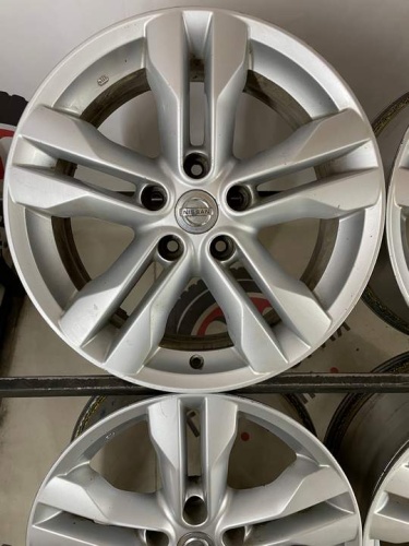 Литье Nissan ORIG R17 5х114,3/60,1/ЕТ45/J7