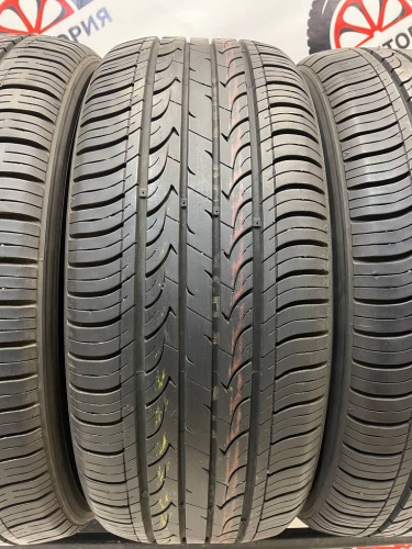 Kumho Solus KH25 215/50/17