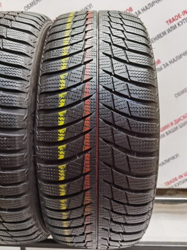Bridgestone Blizzak LM001 R17	215/55