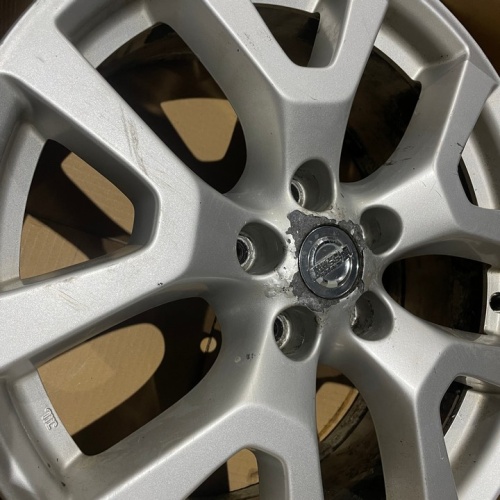 Литые диски NIssan R18 5x114.3 ET40 DIA66.1 7J