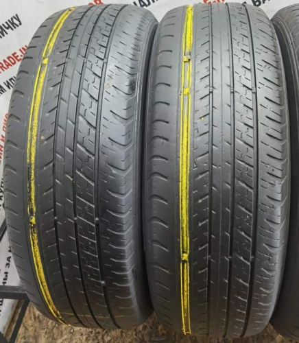 Dunlop Grandtrek ST30 R18 225/60.