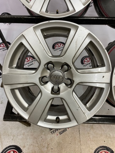 Литье Audi R17 5*112 ЦО66.5 ЕТ39 8J