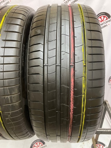 Pirelli P Zero 255/40 R21