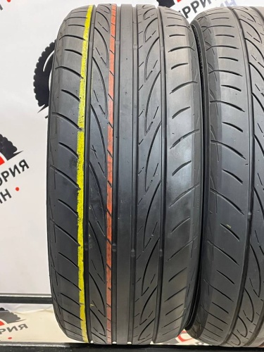 Yokohama Advan Fleva V701 R18 225/50