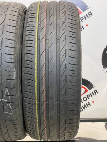 Bridgestone Turanza T001 R17	215/50
