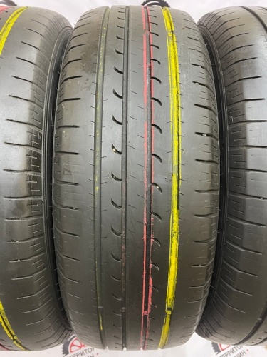 GoodYear EfficienGrip SUV 4X4 R17 215/60 H96