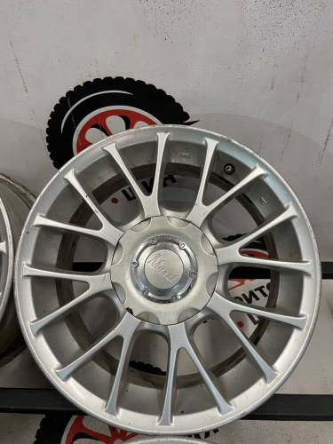 Диски литые R15 5*114.3 Dia 72.6 ET35 J6.5