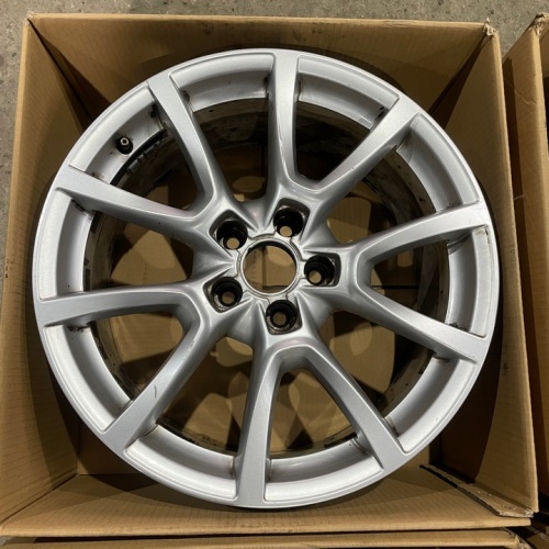 Литые диски Audi Original R18 5x112 et39 DIA66.5 8j