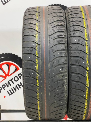 Bridgestone Ice Cruiser 7000 R16 215/60